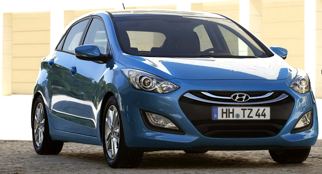2012-Hyundai-i30-7.jpg